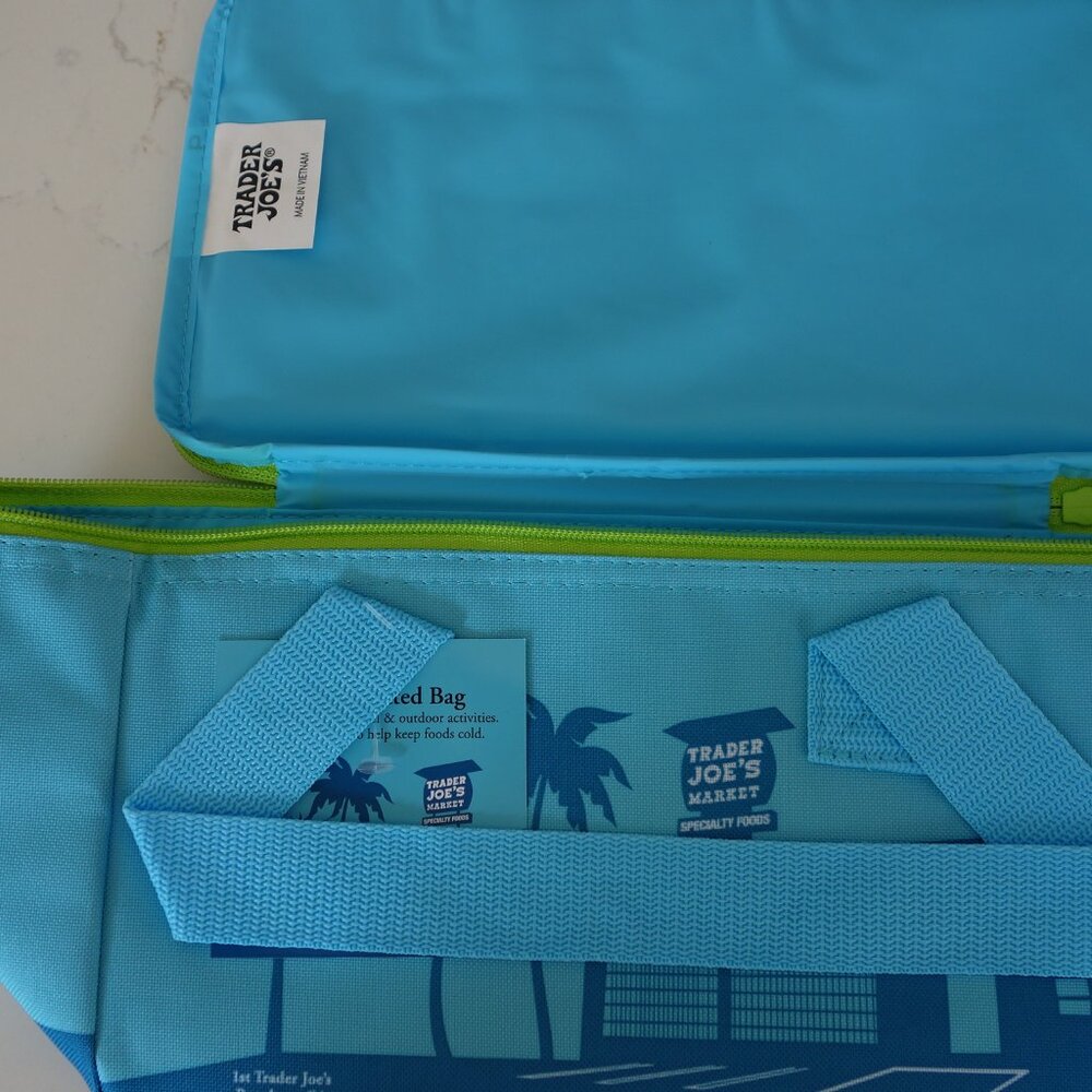 Trader Joe’s Mini Insulated BAG /TOTE BLUE Holds up to 1.5 Gallons New
